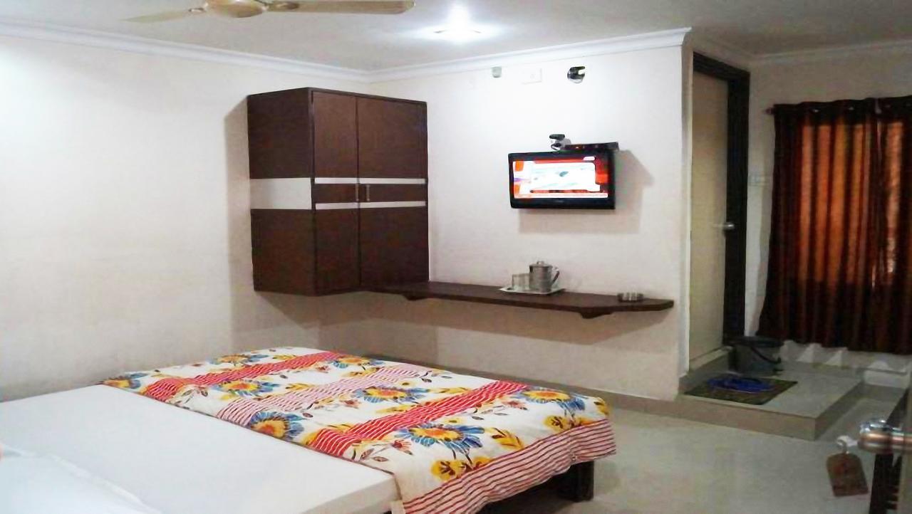 Vaishnavi Group Of Hotels Hyderabad Exterior foto